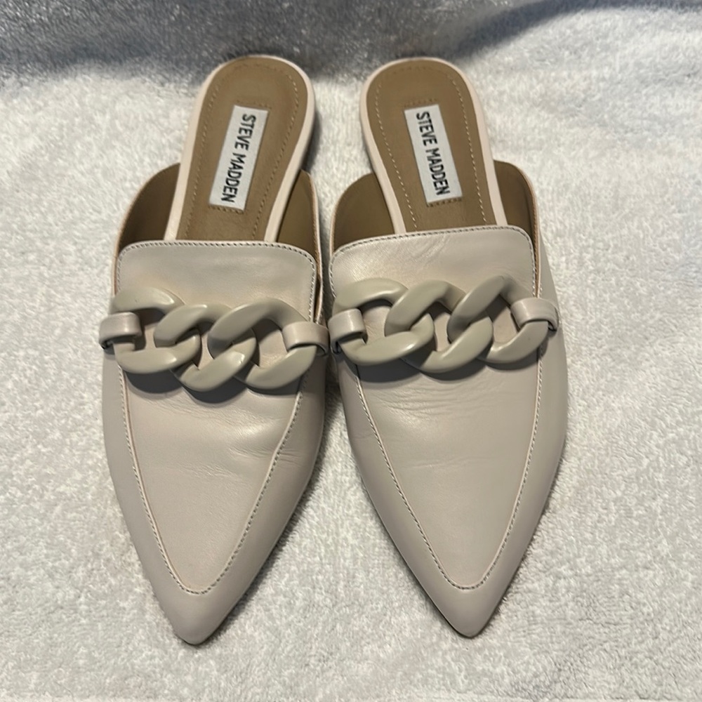 Steve Madden Finn Chain Pointed Toe Mule